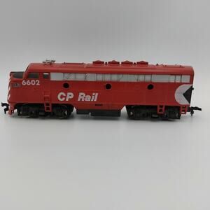 Vintage Model Power HO Scale CP Rail F9 Diesel Locomotive 6602 Red Train Toy